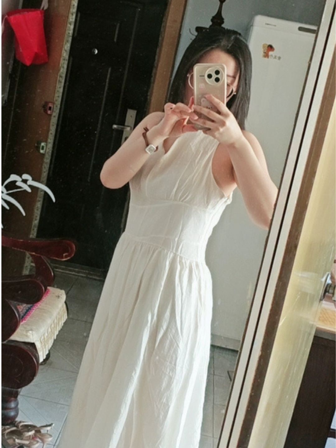 旅先でも品よく映える、大人のリゾートドレス　ドレープホルターネック ロングワンピース